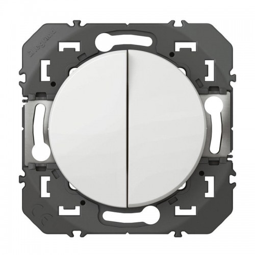 Double interrupteur ou va-et-vient 10AX 250V LEGRAND Double interrupteur ou va-et-vient 10AX 250V LEGRAND